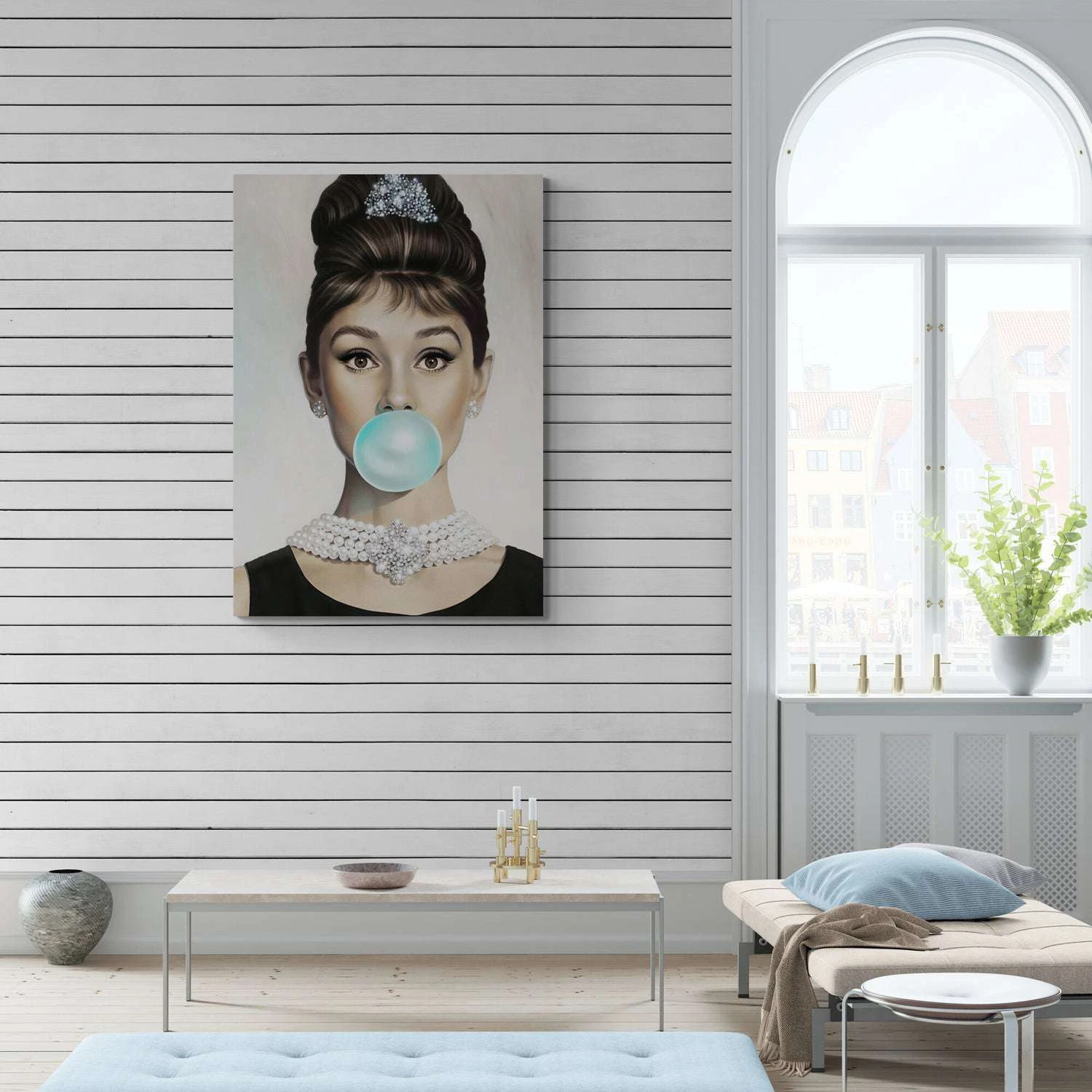 Audrey Hepburn Bubble Gum - Image 4