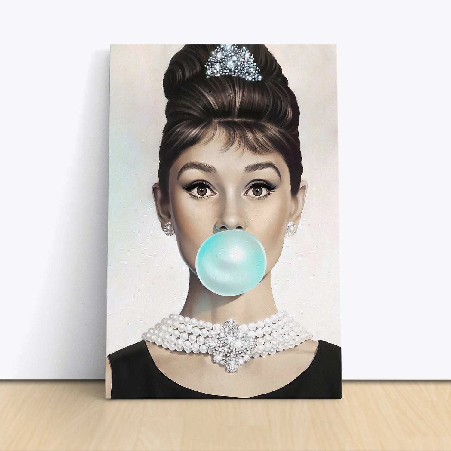 Audrey Hepburn Bubble Gum - Image 5